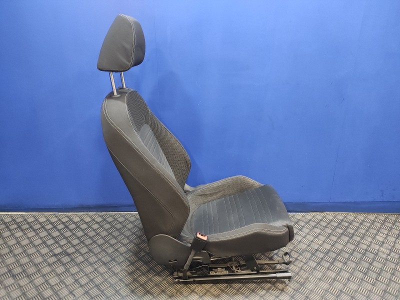Recambio de juego asientos completo para volkswagen scirocco (137) 2.0 tdi referencia OEM IAM   