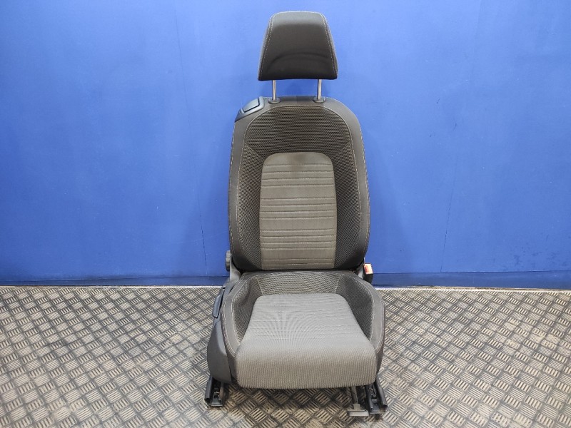 Recambio de juego asientos completo para volkswagen scirocco (137) 2.0 tdi referencia OEM IAM   