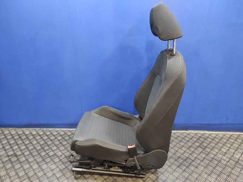 Recambio de juego asientos completo para volkswagen scirocco (137) 2.0 tdi referencia OEM IAM   