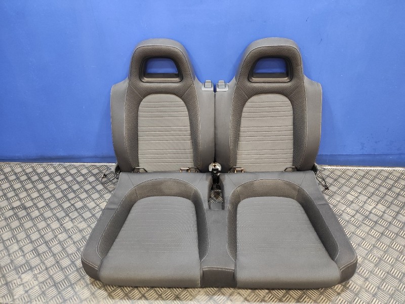 Recambio de juego asientos completo para volkswagen scirocco (137) 2.0 tdi referencia OEM IAM   