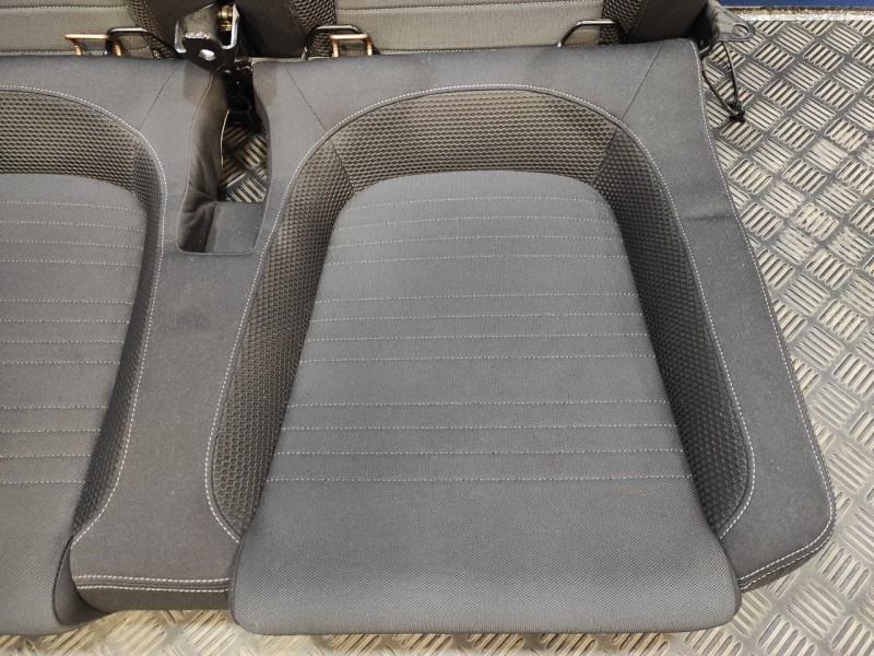 Recambio de juego asientos completo para volkswagen scirocco (137) 2.0 tdi referencia OEM IAM   