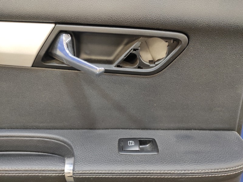 Recambio de guarnecido puerta trasera izquierda para mercedes-benz clase r (w251) referencia OEM IAM A2517300148  