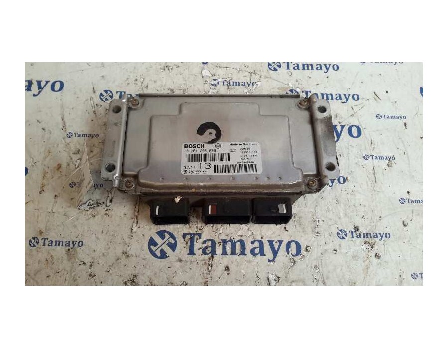 Recambio de centralita motor uce para citroën xsara berlina 1.6 16v cat (nfu / tu5jp4) referencia OEM IAM 0261205606 ME744 96494