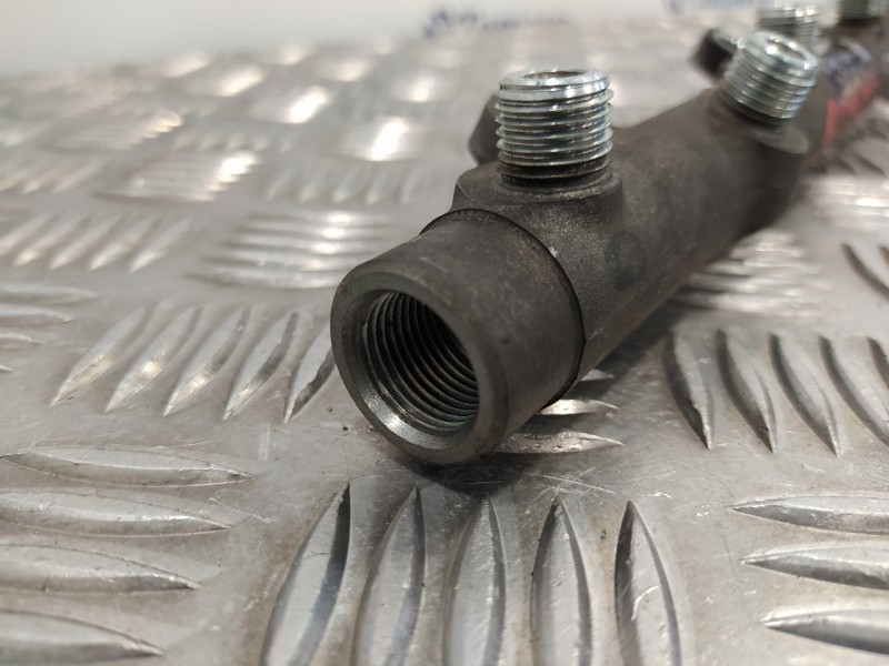 Recambio de rampa inyectora para bmw serie 5 berlina (e60) 535d referencia OEM IAM 0445216008 0281002481 7788679