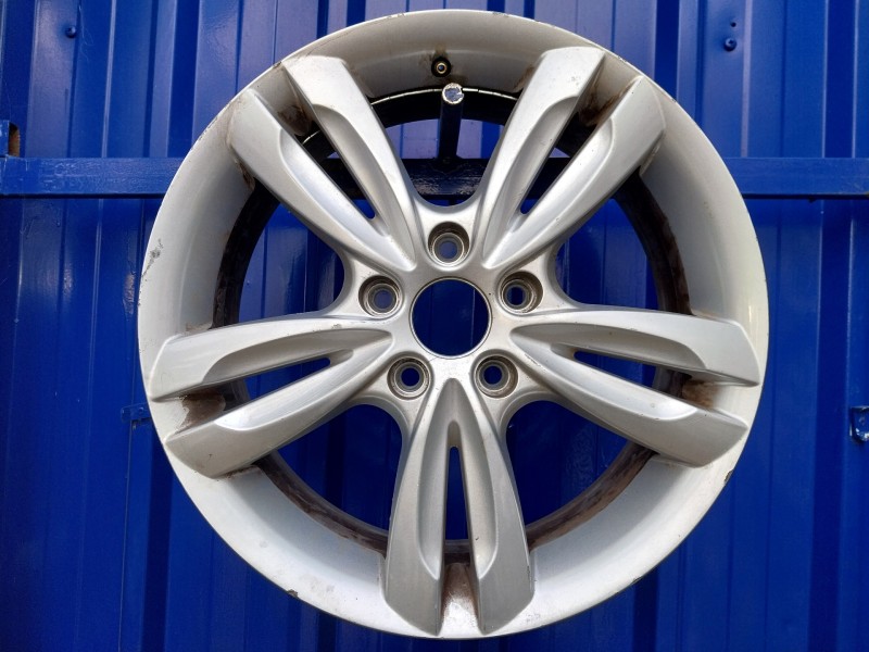 Recambio de llanta para hyundai tucson referencia OEM IAM HND40  
