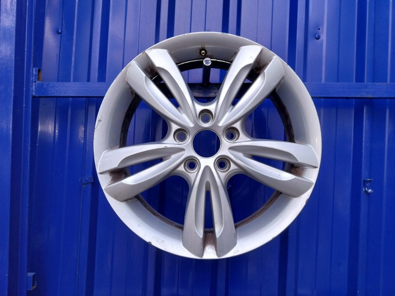 Recambio de llanta para hyundai tucson referencia OEM IAM HND40  