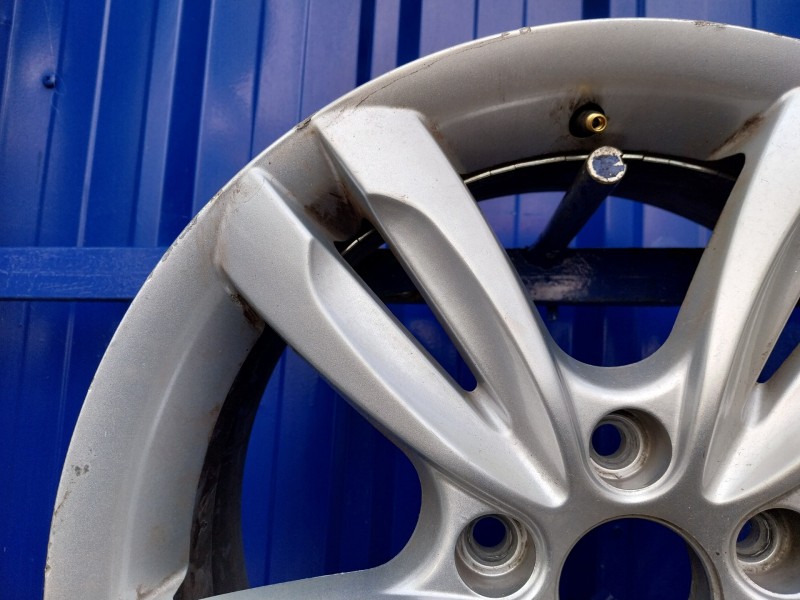Recambio de llanta para hyundai tucson referencia OEM IAM HND40  