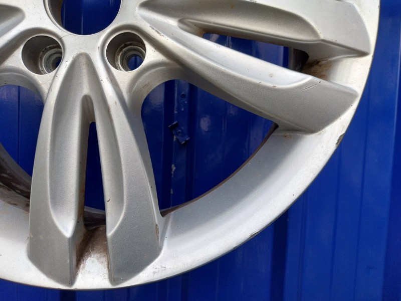 Recambio de llanta para hyundai tucson referencia OEM IAM HND40  