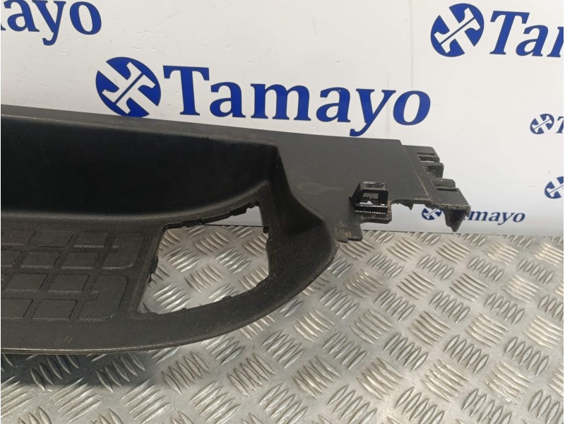 Recambio de estribo izquierdo para toyota proace referencia OEM IAM 98133135ZD  98091633ZD