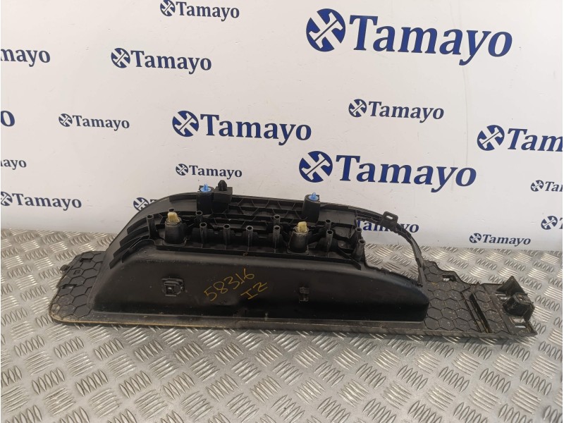 Recambio de estribo izquierdo para toyota proace referencia OEM IAM 98133135ZD  98091633ZD