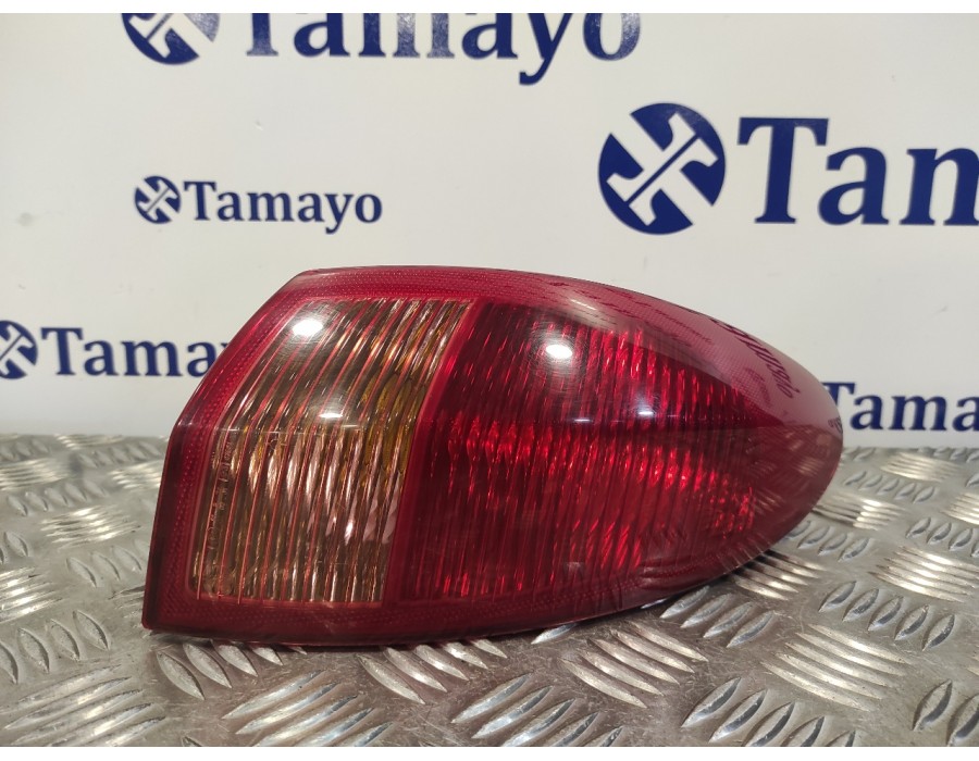 Recambio de piloto trasero derecho para alfa romeo 147 (190) 1.9 jtd cat referencia OEM IAM 03323010  46556347