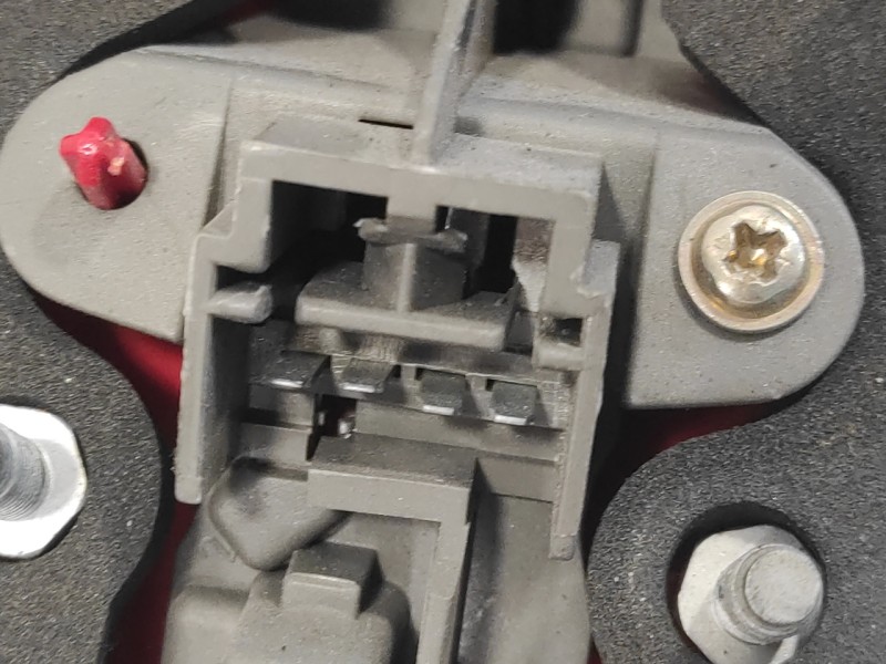 Recambio de piloto trasero derecho para alfa romeo 147 (190) 1.9 jtd cat referencia OEM IAM 03323010  46556347