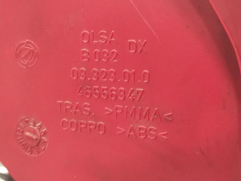 Recambio de piloto trasero derecho para alfa romeo 147 (190) 1.9 jtd cat referencia OEM IAM 03323010  46556347