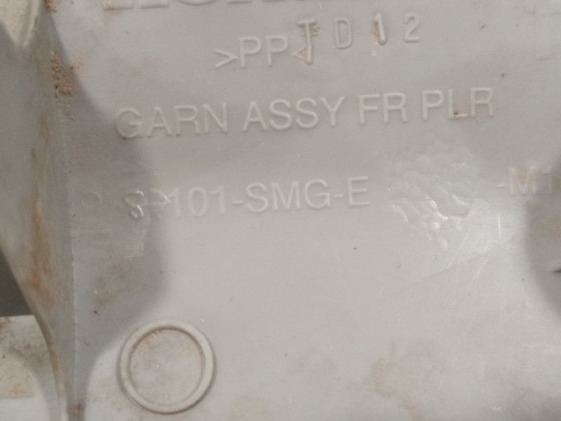 Recambio de moldura para honda civic berlina 5 (fk) 2.2 ctdi referencia OEM IAM 84101SMGE  