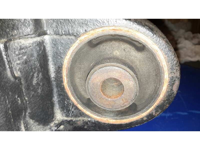 Recambio de diferencial delantero para nissan terrano/terrano.ii (r20) 2.7 turbodiesel referencia OEM IAM 38511623007  