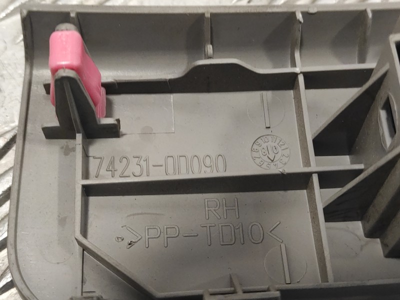 Recambio de mando elevalunas delantero derecho para toyota yaris referencia OEM IAM 742310D090  