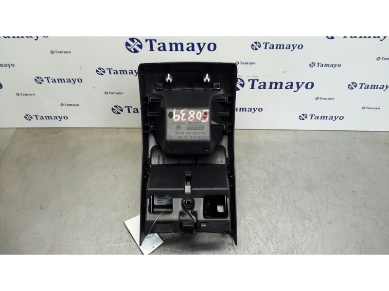 Recambio de cenicero para mercedes-benz clase a (w176) 1.6 cat referencia OEM IAM A1766801050  A2466460069