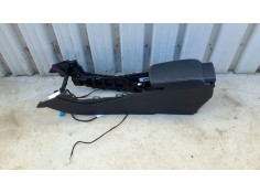 Recambio de apoyabrazos central para mercedes-benz clase a (w176) 1.6 cat referencia OEM IAM A1766804801  A1765401201