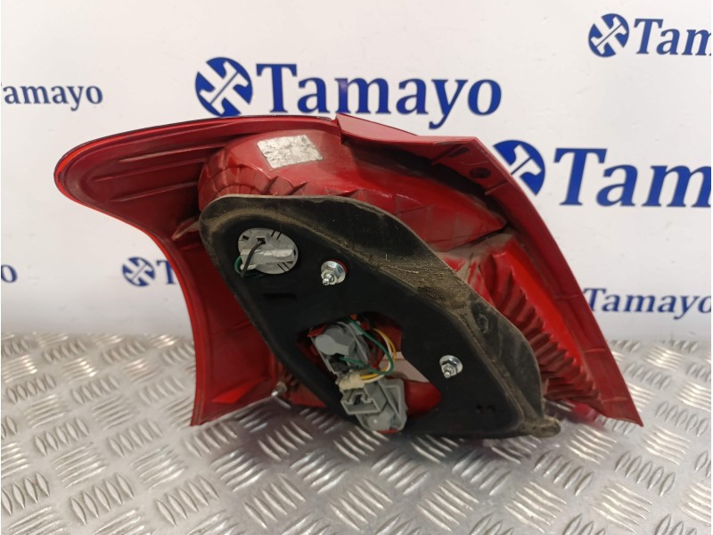 Recambio de piloto trasero derecho para toyota yaris referencia OEM IAM   