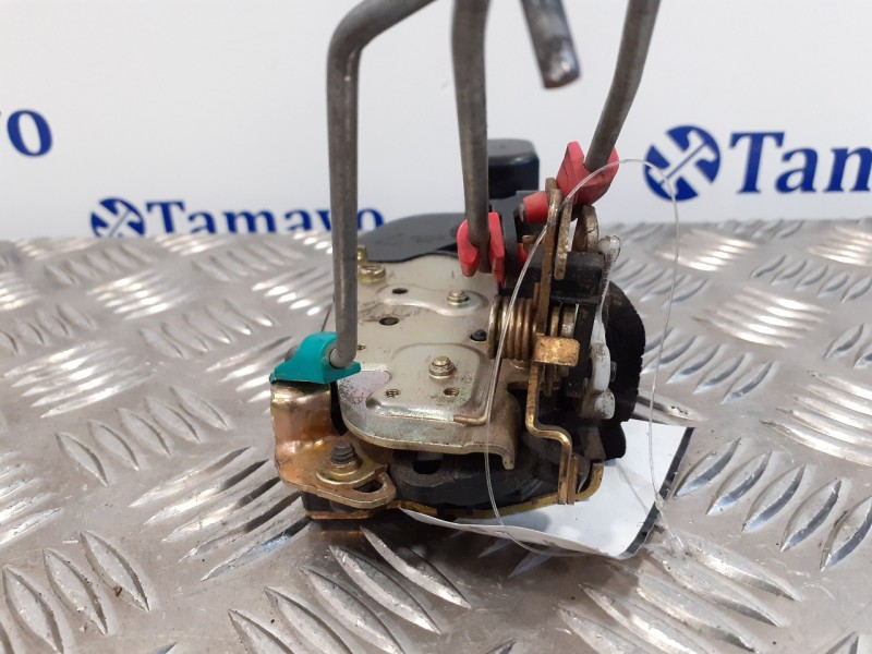 Recambio de cerradura puerta trasera derecha para chrysler jeep cherokee (kj) 2.5 crd cat referencia OEM IAM   