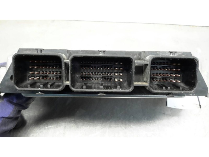Recambio de centralita motor uce para peugeot 206 berlina 1.4 hdi referencia OEM IAM 0281012528 EDC16C34 9664570280