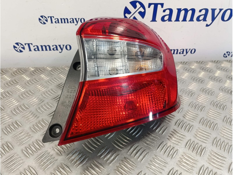 Recambio de piloto trasero derecho para ford ka+ referencia OEM IAM E4B513404A  