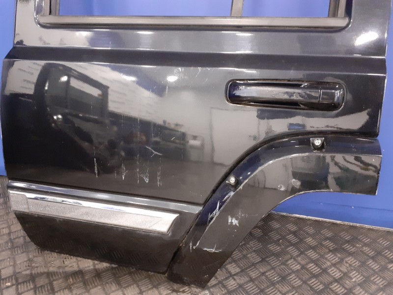 Recambio de puerta trasera izquierda para chrysler jeep commander 3.0 v6 crd limited referencia OEM IAM   