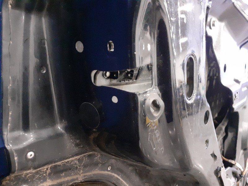 Recambio de puerta trasera izquierda para chrysler jeep commander 3.0 v6 crd limited referencia OEM IAM   