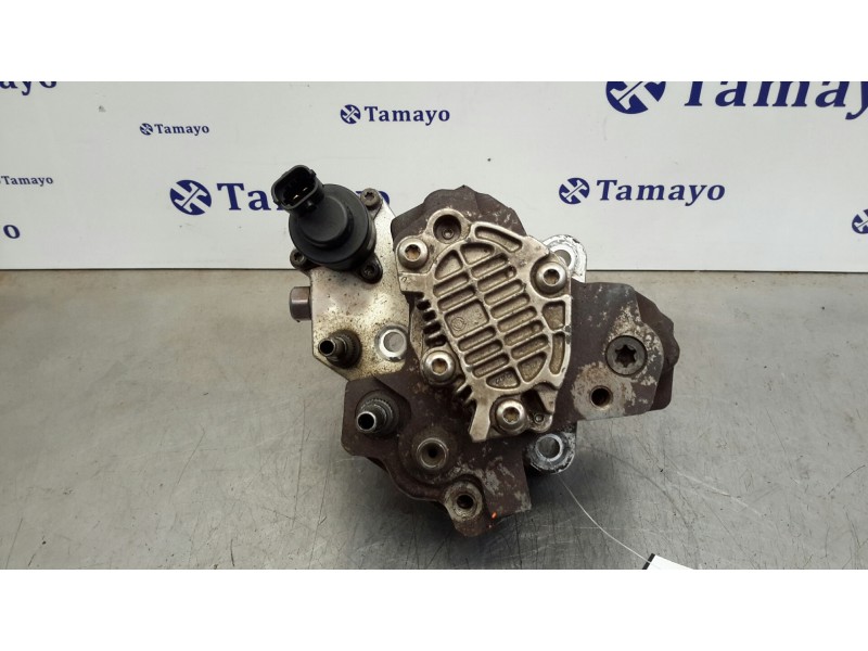 Recambio de bomba inyeccion para renault megane ii classic berlina referencia OEM IAM 8200108225  0445010075