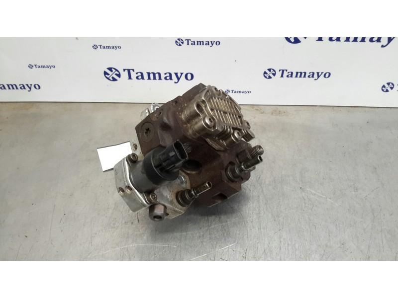 Recambio de bomba inyeccion para renault megane ii classic berlina referencia OEM IAM 8200108225  0445010075