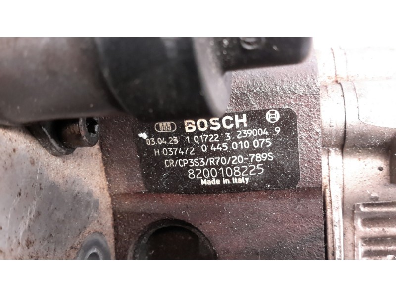 Recambio de bomba inyeccion para renault megane ii classic berlina referencia OEM IAM 8200108225  0445010075