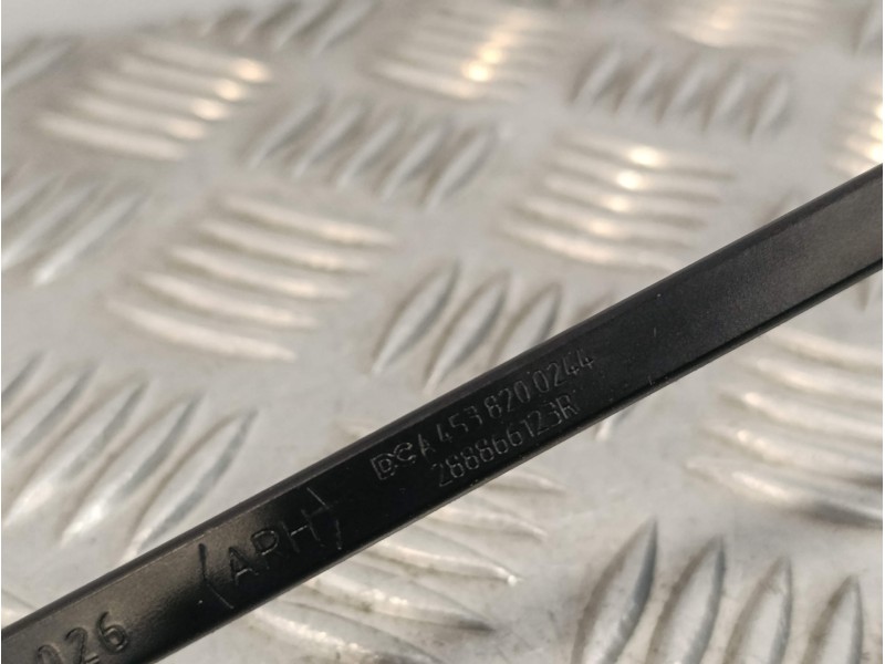 Recambio de brazo limpia delantero derecho para smart forfour eq referencia OEM IAM 288866123R  A4538200244