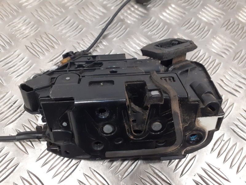 Recambio de cerradura puerta delantera derecha para seat leon (5f1) 1.6 tdi referencia OEM IAM 5K1837016E  