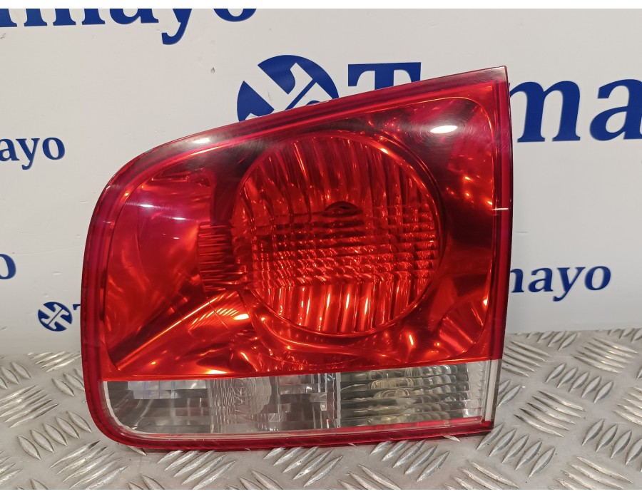 Recambio de piloto trasero derecho interior para volkswagen touareg (7la) 2.5 tdi referencia OEM IAM 7L6945260A  28268003