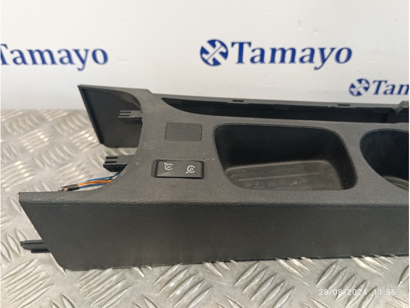 Recambio de apoyabrazos central para renault clio iv 1.5 dci diesel fap energy referencia OEM IAM 969103263R  