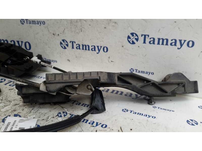 Recambio de cerradura puerta trasera derecha para peugeot 208 1.6 16v hdi fap referencia OEM IAM 9688080980  