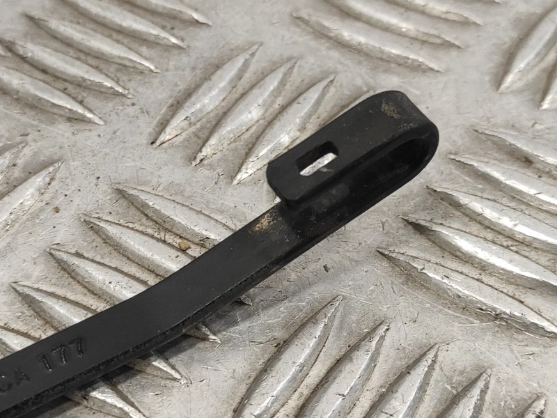 Recambio de brazo limpia trasero para land rover freelander (lr2) 2.2 td4 cat referencia OEM IAM   