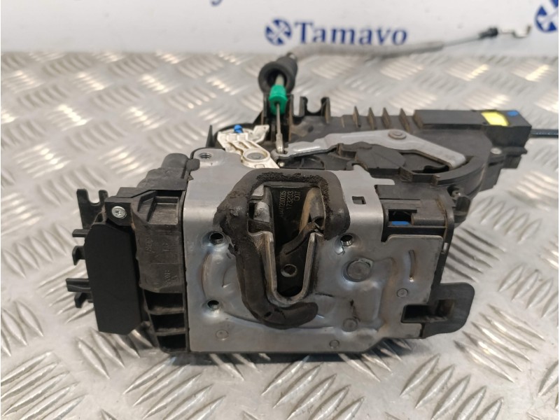 Recambio de cerradura puerta delantera izquierda para mercedes-benz vito mixto (447) referencia OEM IAM A4477200035  
