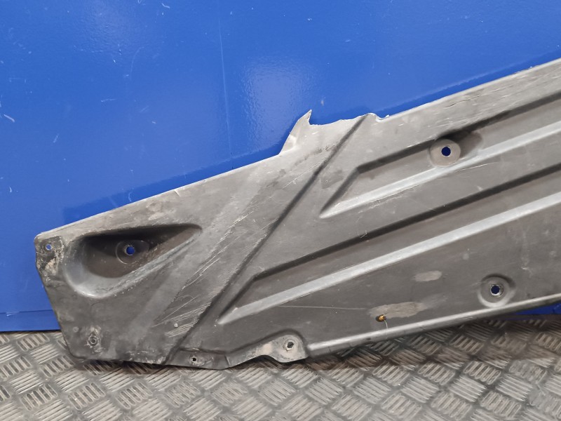 Recambio de protector para mercedes-benz clase slk (w171) roadster 1.8 cat referencia OEM IAM A1716190138  