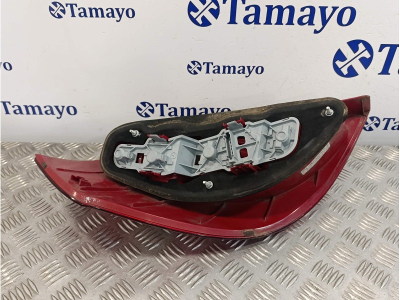 Recambio de piloto trasero derecho para mercedes-benz clase a (w169) 1.5 cat referencia OEM IAM A1698200464R  