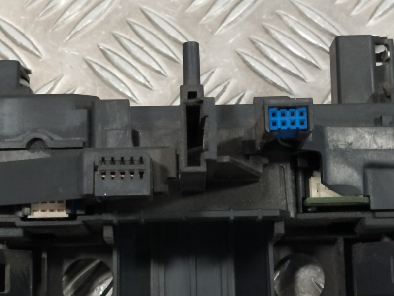 Recambio de mando multifuncion para audi a3 (8p) 2.0 tdi referencia OEM IAM 8P0907137BK 8P0953513A 8P0953519A