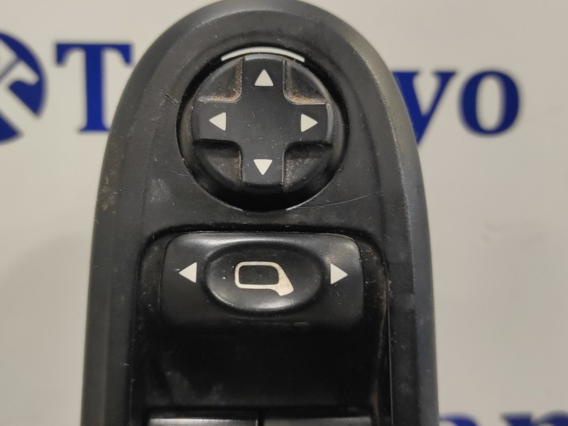 Recambio de mando elevalunas delantero izquierdo para citroën c3 1.6 16v hdi referencia OEM IAM 98012283XT  