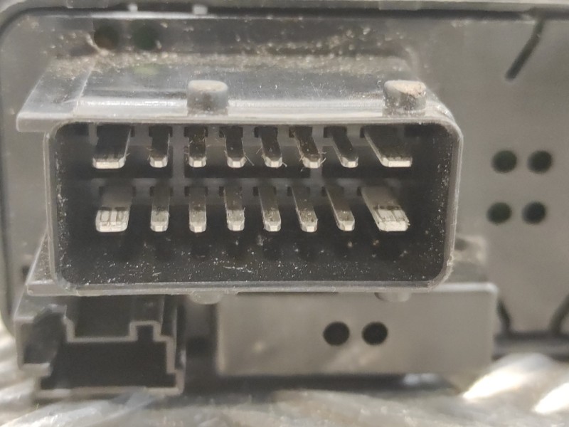 Recambio de mando elevalunas delantero izquierdo para citroën c3 1.6 16v hdi referencia OEM IAM 98012283XT  