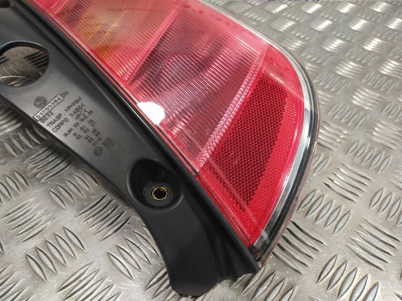 Recambio de piloto trasero derecho para lancia ypsilon (101) 1.4 cat referencia OEM IAM 51753384  
