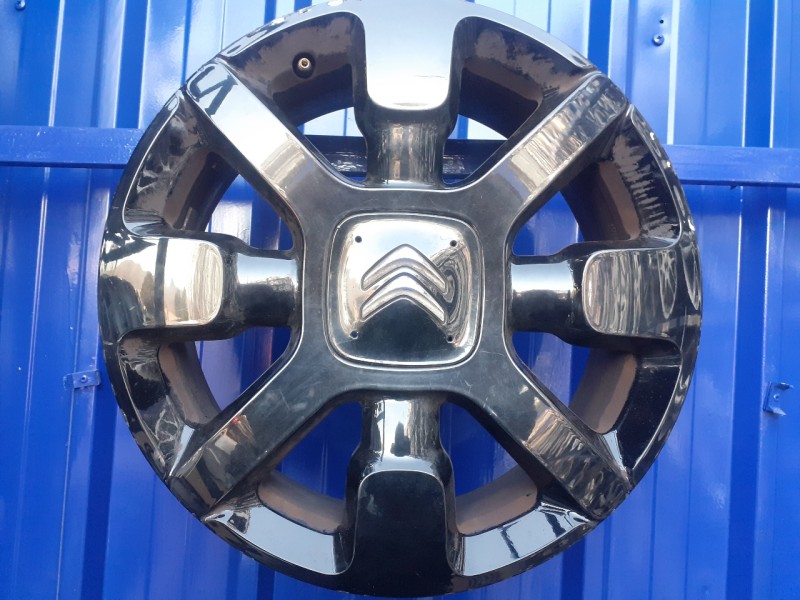 Recambio de llanta para citroën c4 cactus 1.6 e-hdi fap referencia OEM IAM 9800494077  