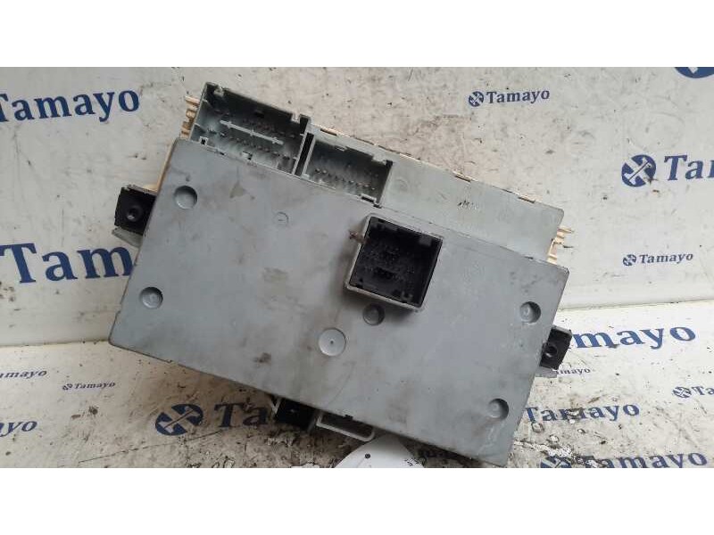 Recambio de caja reles / fusibles para fiat stilo (192) 1.9 jtd cat referencia OEM IAM 5012098  