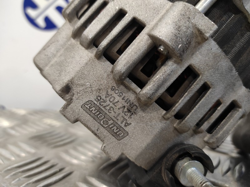 Recambio de alternador para ford fiesta berlina 1.25 16v cat referencia OEM IAM ALT3725  