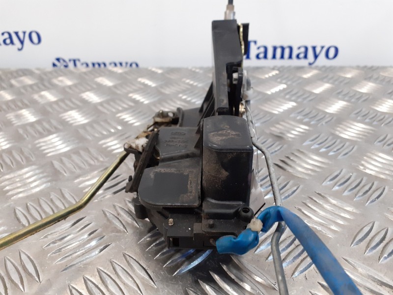 Recambio de cerradura puerta delantera derecha para kia carnival ii 2.9 crdi cat referencia OEM IAM   