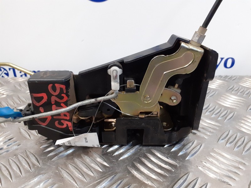 Recambio de cerradura puerta delantera derecha para kia carnival ii 2.9 crdi cat referencia OEM IAM   