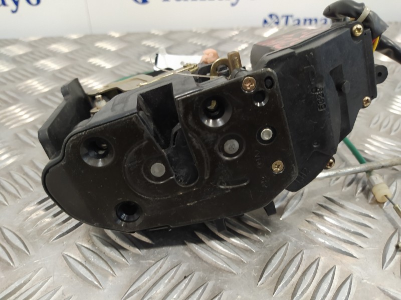 Recambio de cerradura puerta delantera izquierda para kia carnival ii 2.9 crdi cat referencia OEM IAM   